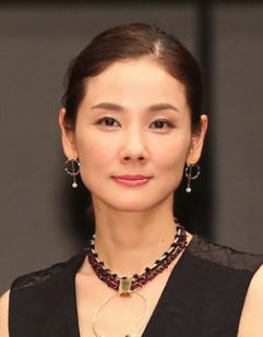 吉田羊さん