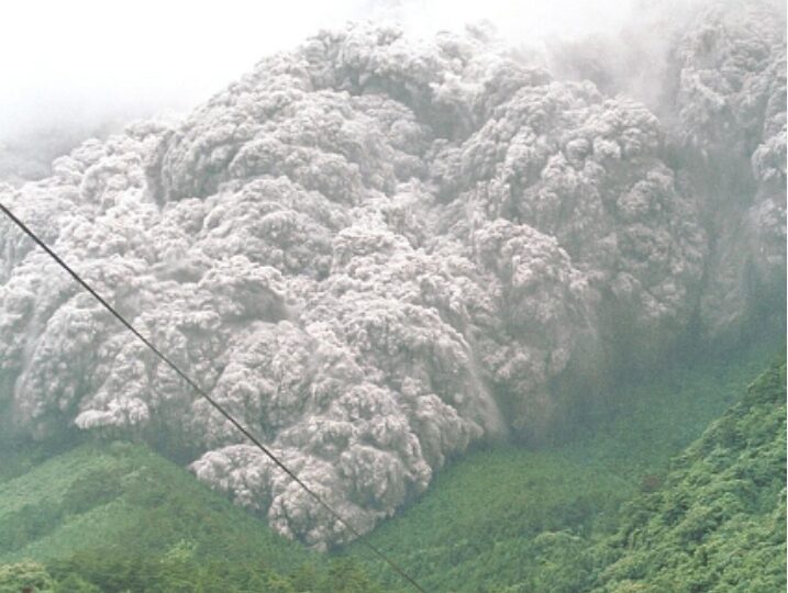 雲仙普賢岳大火砕流発生